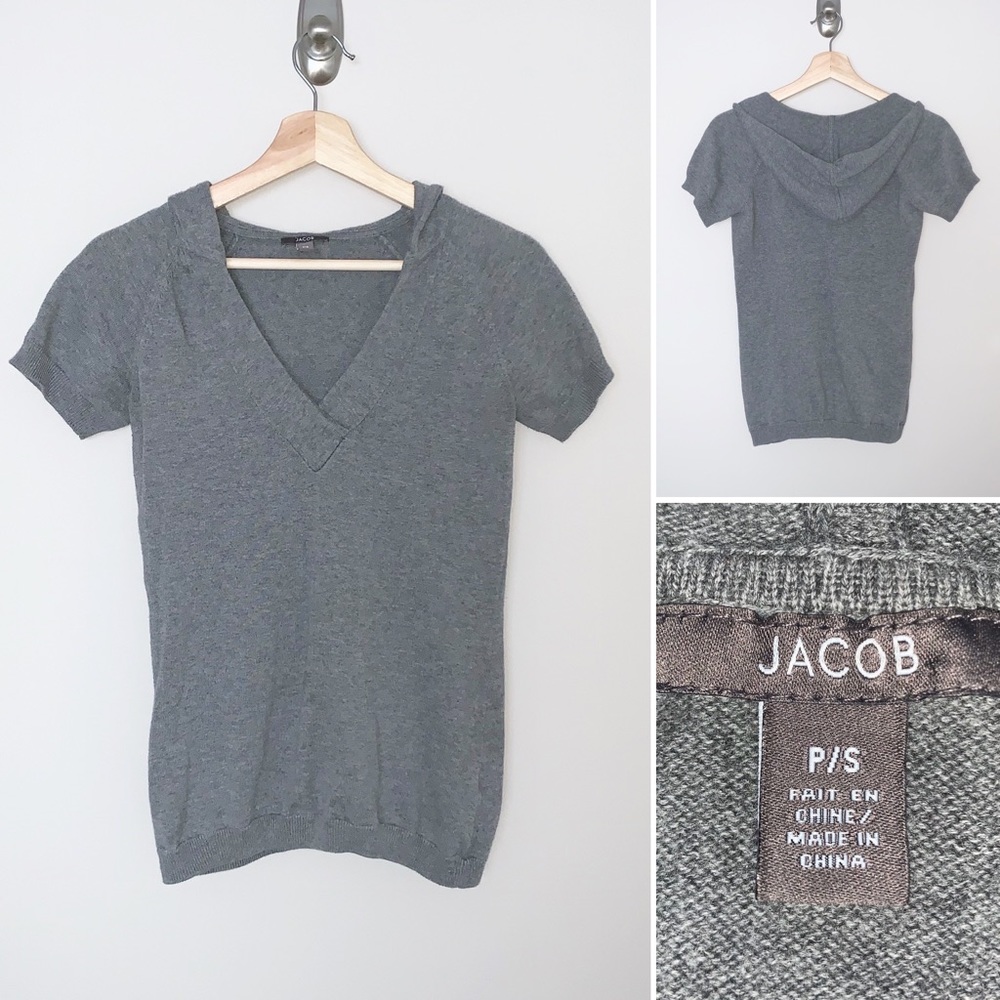 2/$30  Jacob Grey Hooded Short Sleeve Sweater- Sm